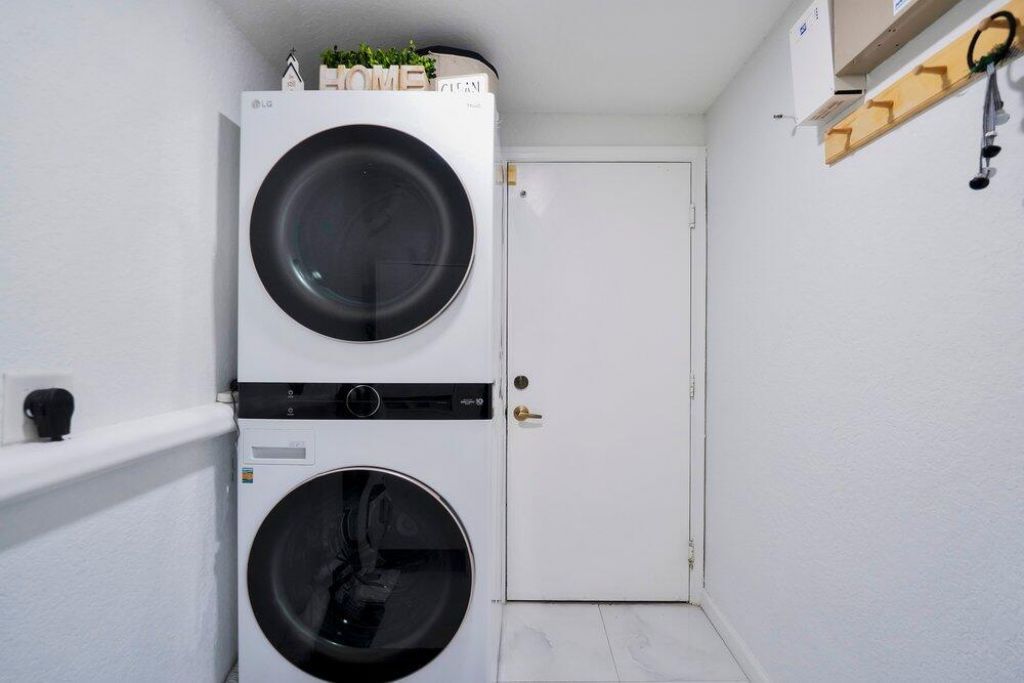 2242 SW 130th Terrace, Miramar, FL 33027 Photo