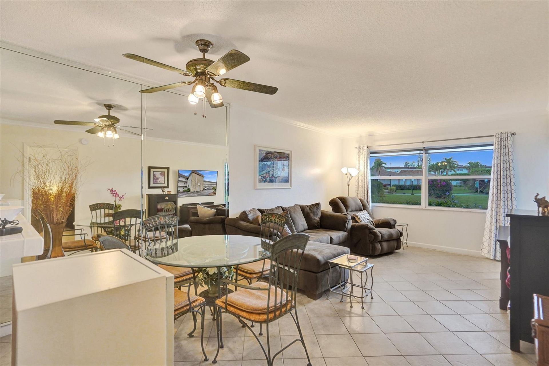 4706 NW 36th Street, Unit 409, Lauderdale Lakes, FL 33319 Photo