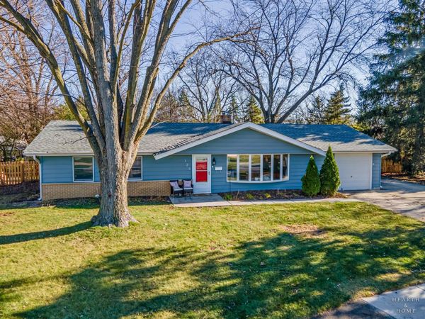 125 Weymouth Court , Schaumburg, IL 60193