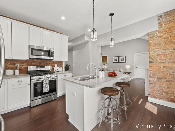 192 E 2nd Avenue , Columbus, OH 43201