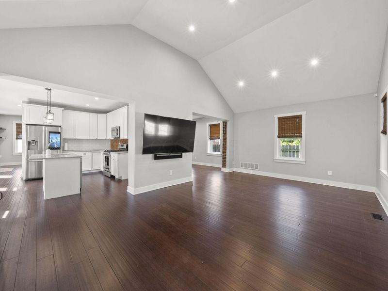 192 E 2nd Avenue , Columbus, OH 43201 Photo 15