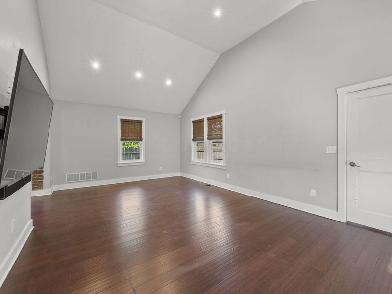 192 E 2nd Avenue , Columbus, OH 43201 Photo 16