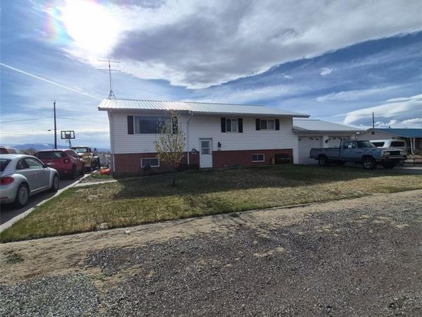 583 Pine Street , Monte Vista, CO 81144