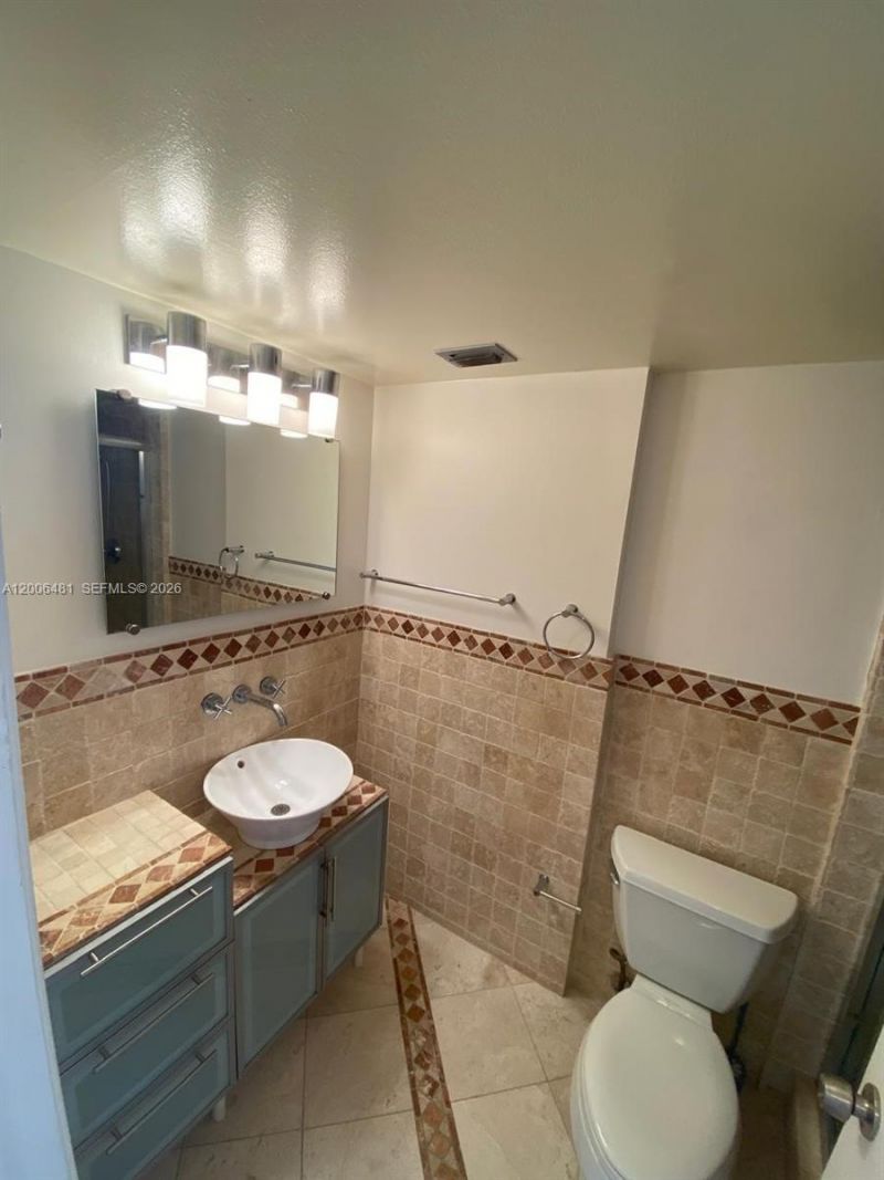 18041 Biscayne Blvd , Unit 804, Aventura, FL 33160 Photo