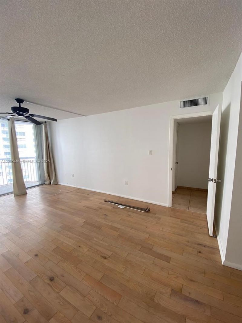 18041 Biscayne Blvd , Unit 804, Aventura, FL 33160 Photo
