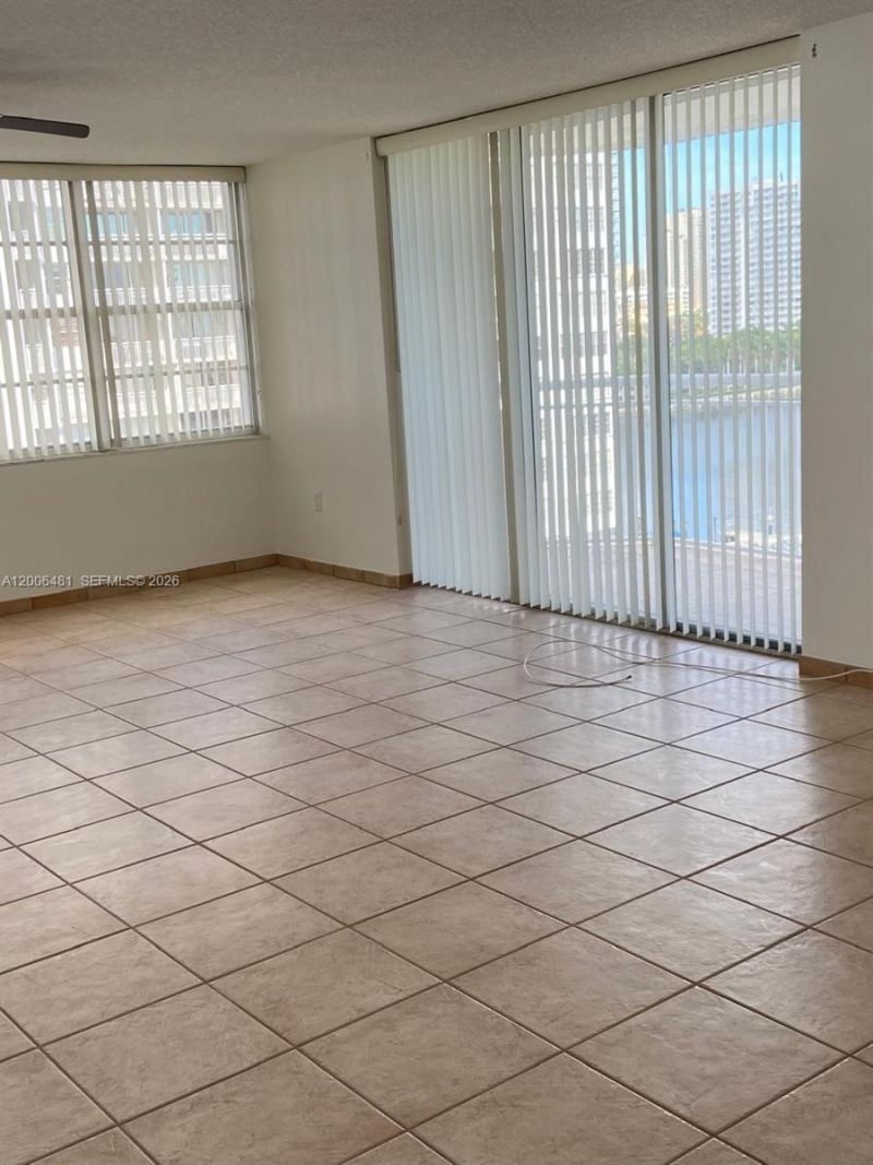 18041 Biscayne Blvd , Unit 804, Aventura, FL 33160 Photo