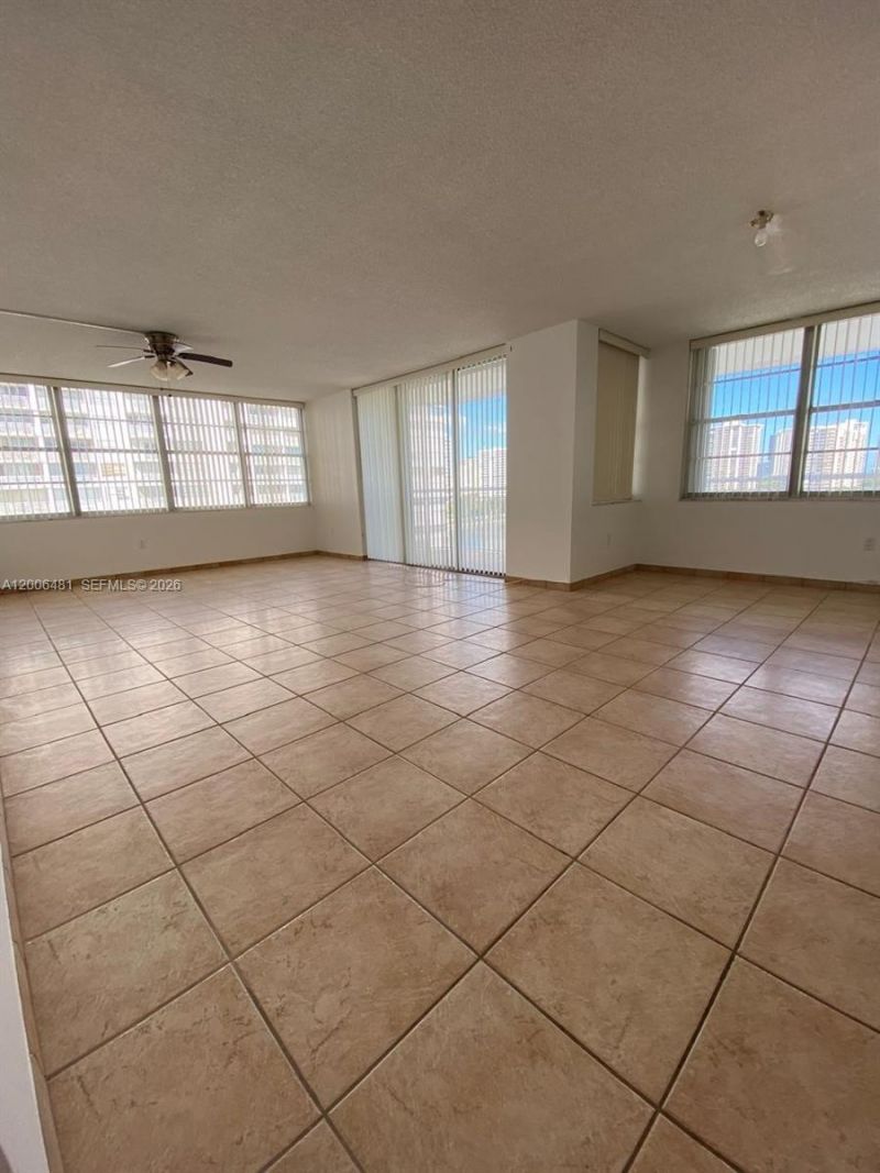 18041 Biscayne Blvd , Unit 804, Aventura, FL 33160 Photo