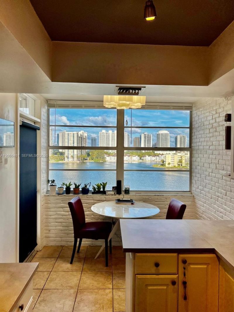 18041 Biscayne Blvd , Unit 804, Aventura, FL 33160 Photo