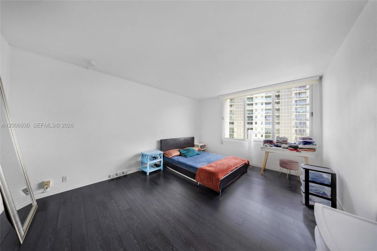 1000 West Ave , Unit 426, Miami Beach, FL 33139 Photo