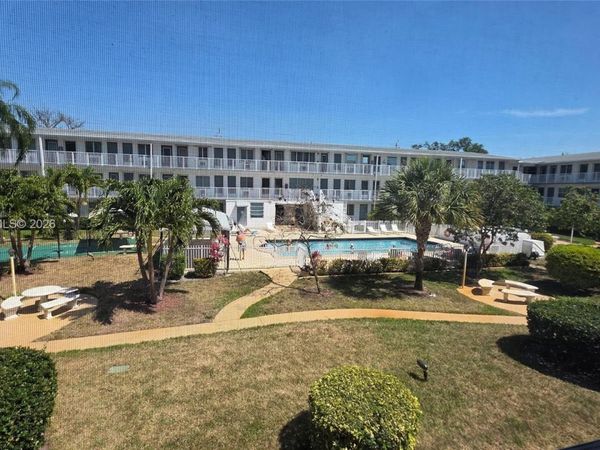 15610 NE 6th Ave , Unit 10D, Miami, FL 33162