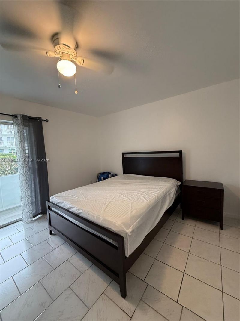 15610 NE 6th Ave , Unit 10D, Miami, FL 33162 Photo