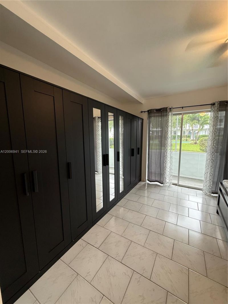 15610 NE 6th Ave , Unit 10D, Miami, FL 33162 Photo