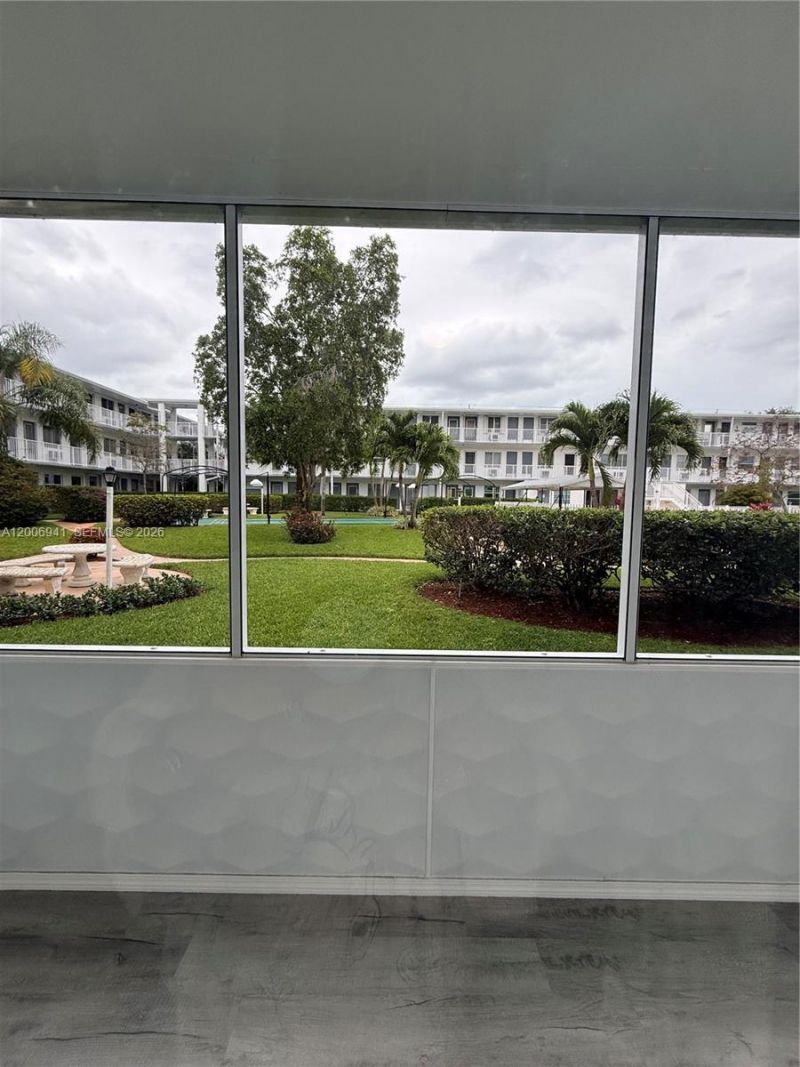 15610 NE 6th Ave , Unit 10D, Miami, FL 33162 Photo