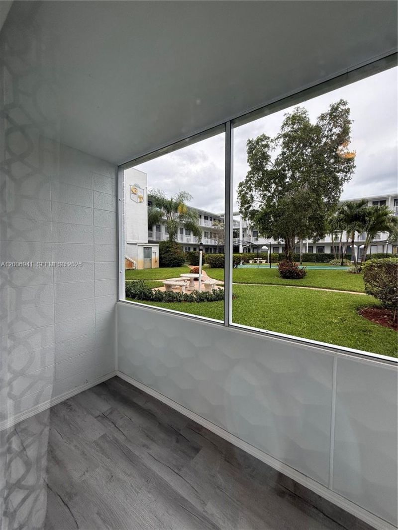 15610 NE 6th Ave , Unit 10D, Miami, FL 33162 Photo