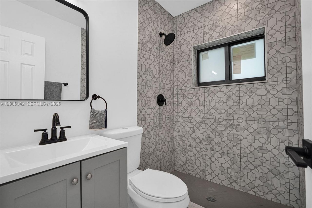 335 W 60th St, Hialeah, FL 33012 Photo