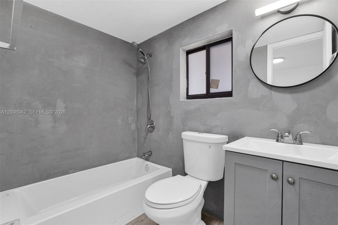 335 W 60th St, Hialeah, FL 33012 Photo