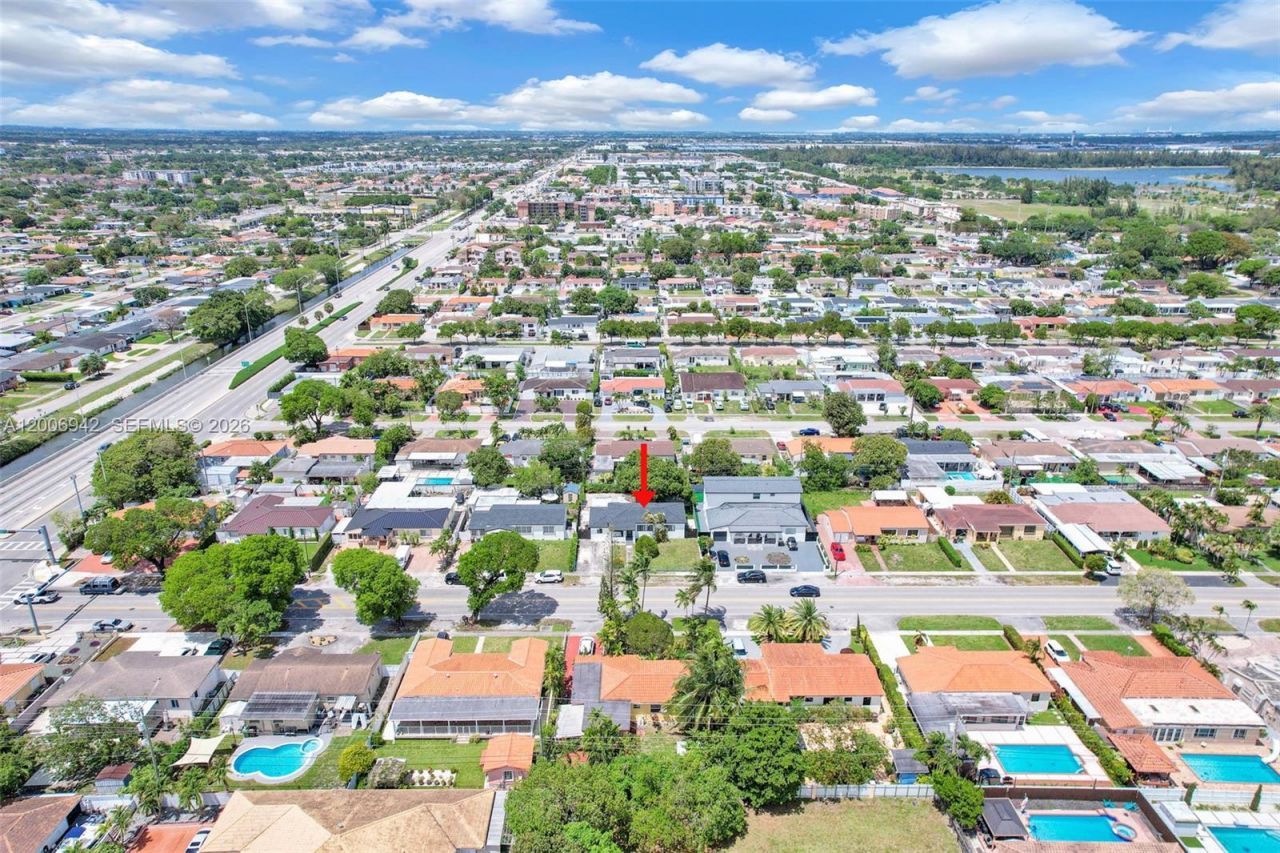 335 W 60th St, Hialeah, FL 33012 Photo