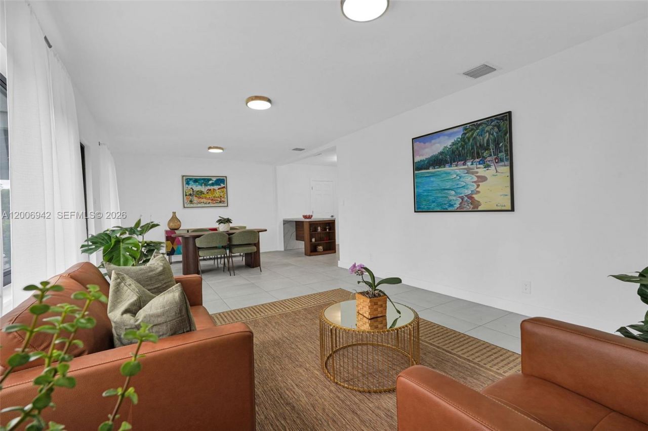 335 W 60th St, Hialeah, FL 33012 Photo