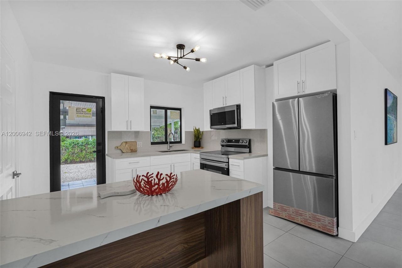 335 W 60th St, Hialeah, FL 33012 Photo