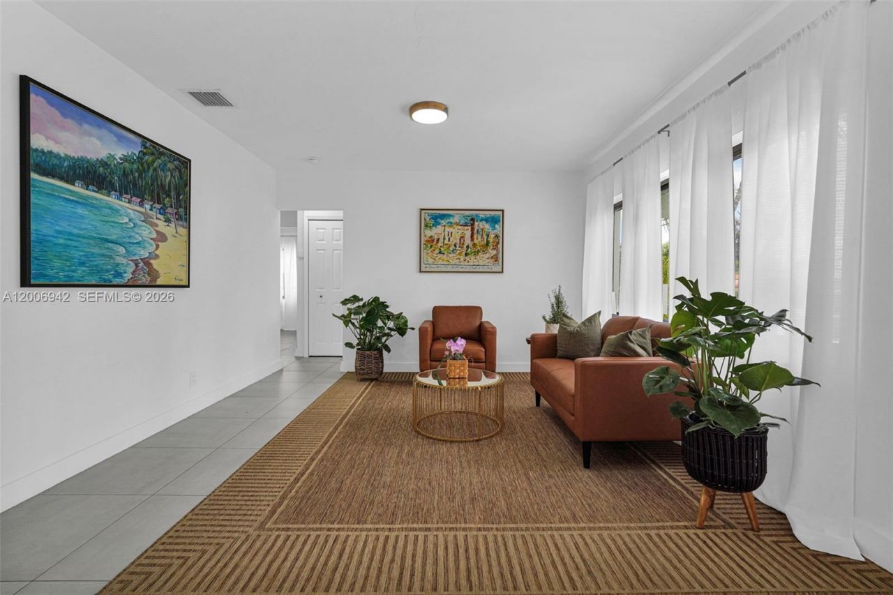 335 W 60th St, Hialeah, FL 33012 Photo