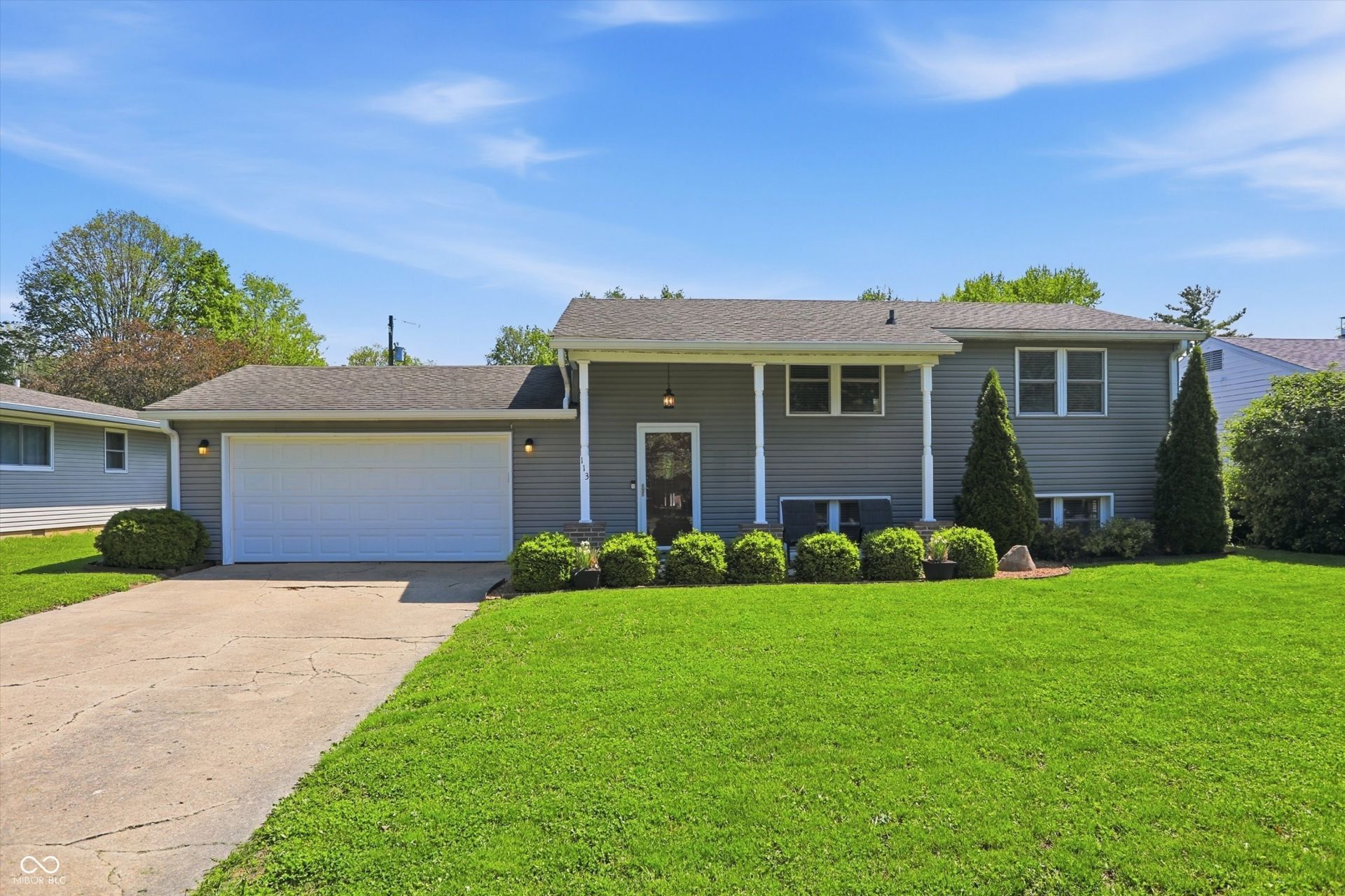 113 King Arthur Drive, Franklin, IN 46131 Main Photo