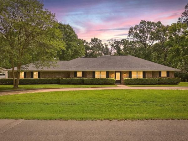 9465 Peninsula Drive , Tyler, TX 75707