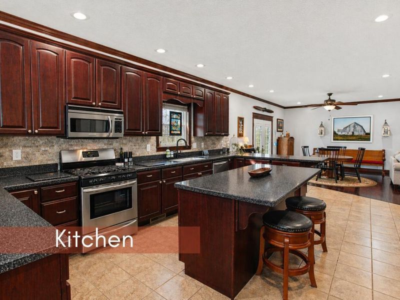 15027 King Road , Howard, OH 43028 Photo 12