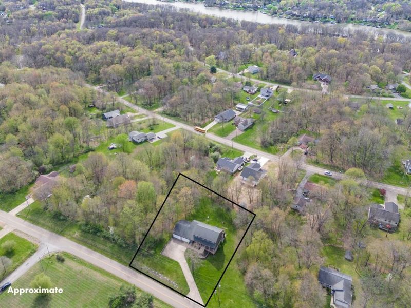 15027 King Road , Howard, OH 43028 Photo 5