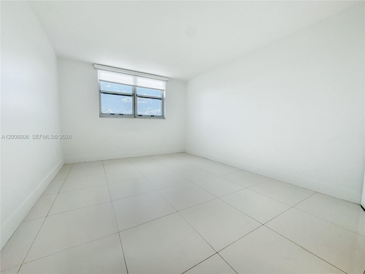 210 Sea View Dr , Unit 403, Key Biscayne, FL 33149 Photo