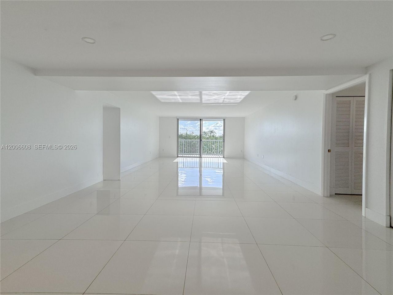 210 Sea View Dr , Unit 403, Key Biscayne, FL 33149 Photo