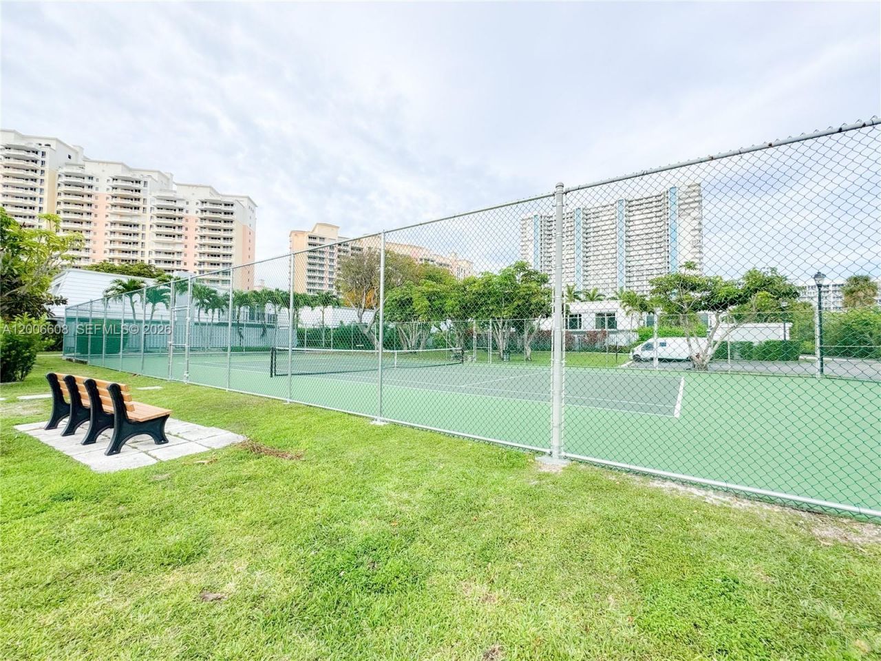 210 Sea View Dr , Unit 403, Key Biscayne, FL 33149 Photo