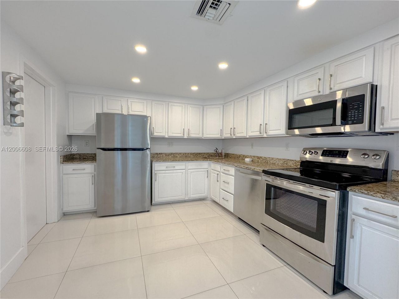 210 Sea View Dr , Unit 403, Key Biscayne, FL 33149 Photo