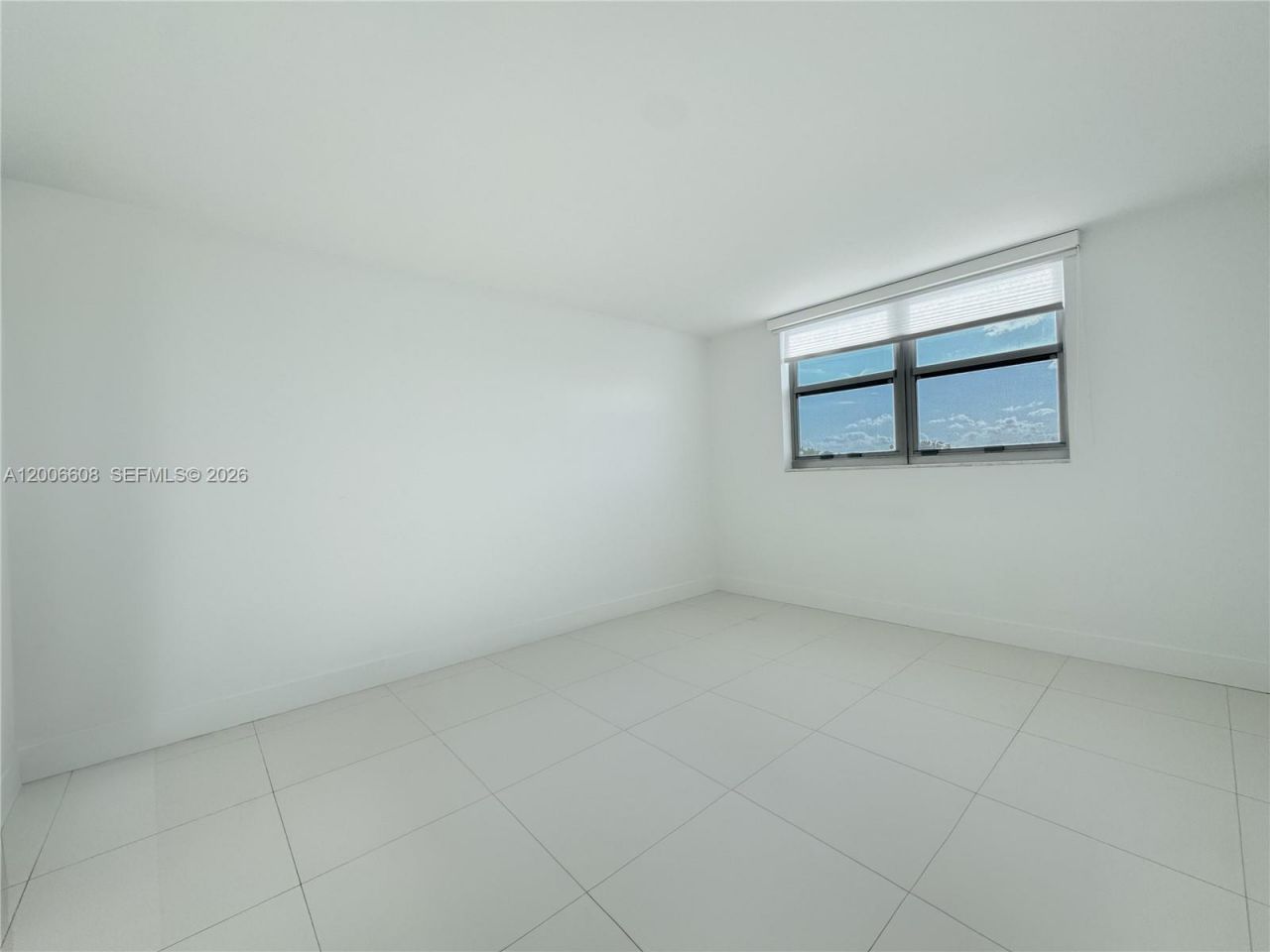 210 Sea View Dr , Unit 403, Key Biscayne, FL 33149 Photo