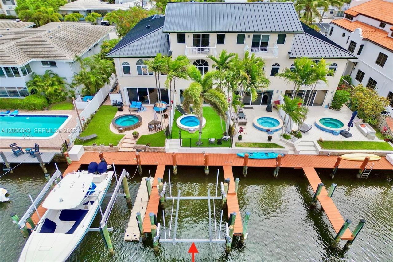 2739 NE 15th St , Fort Lauderdale, FL 33304 Photo
