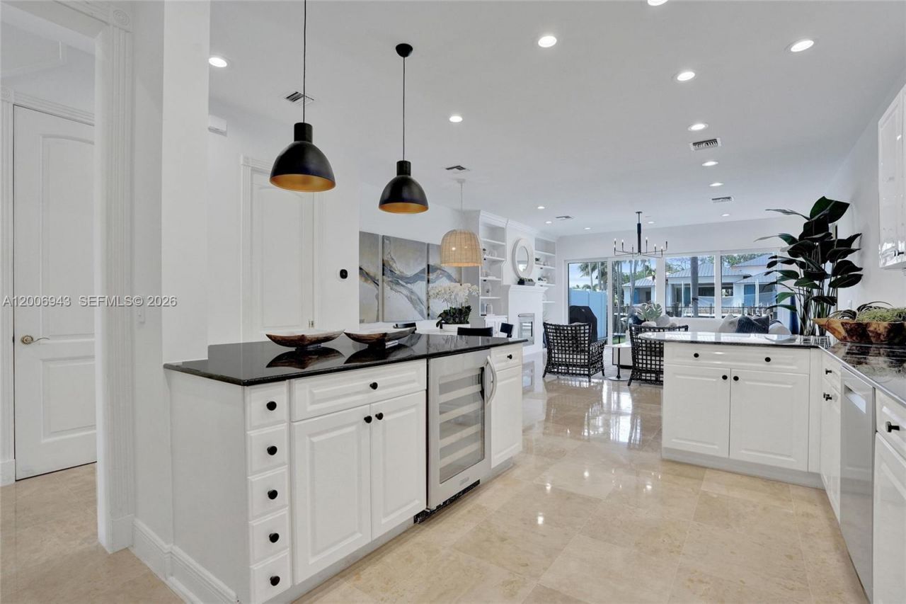 2739 NE 15th St , Fort Lauderdale, FL 33304 Photo