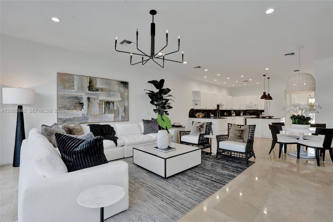 2739 NE 15th St , Fort Lauderdale, FL 33304 Photo