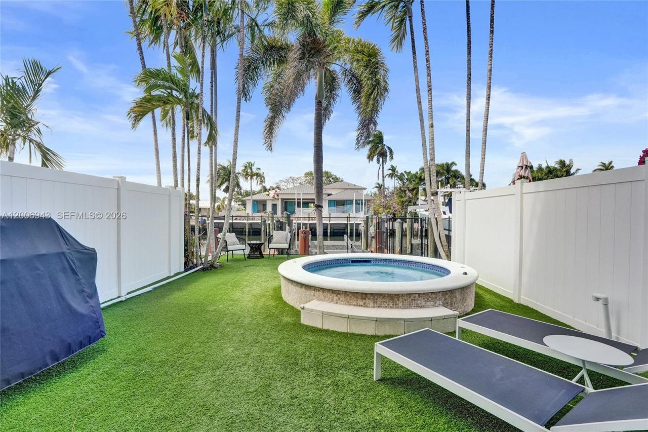 2739 NE 15th St , Fort Lauderdale, FL 33304 Photo