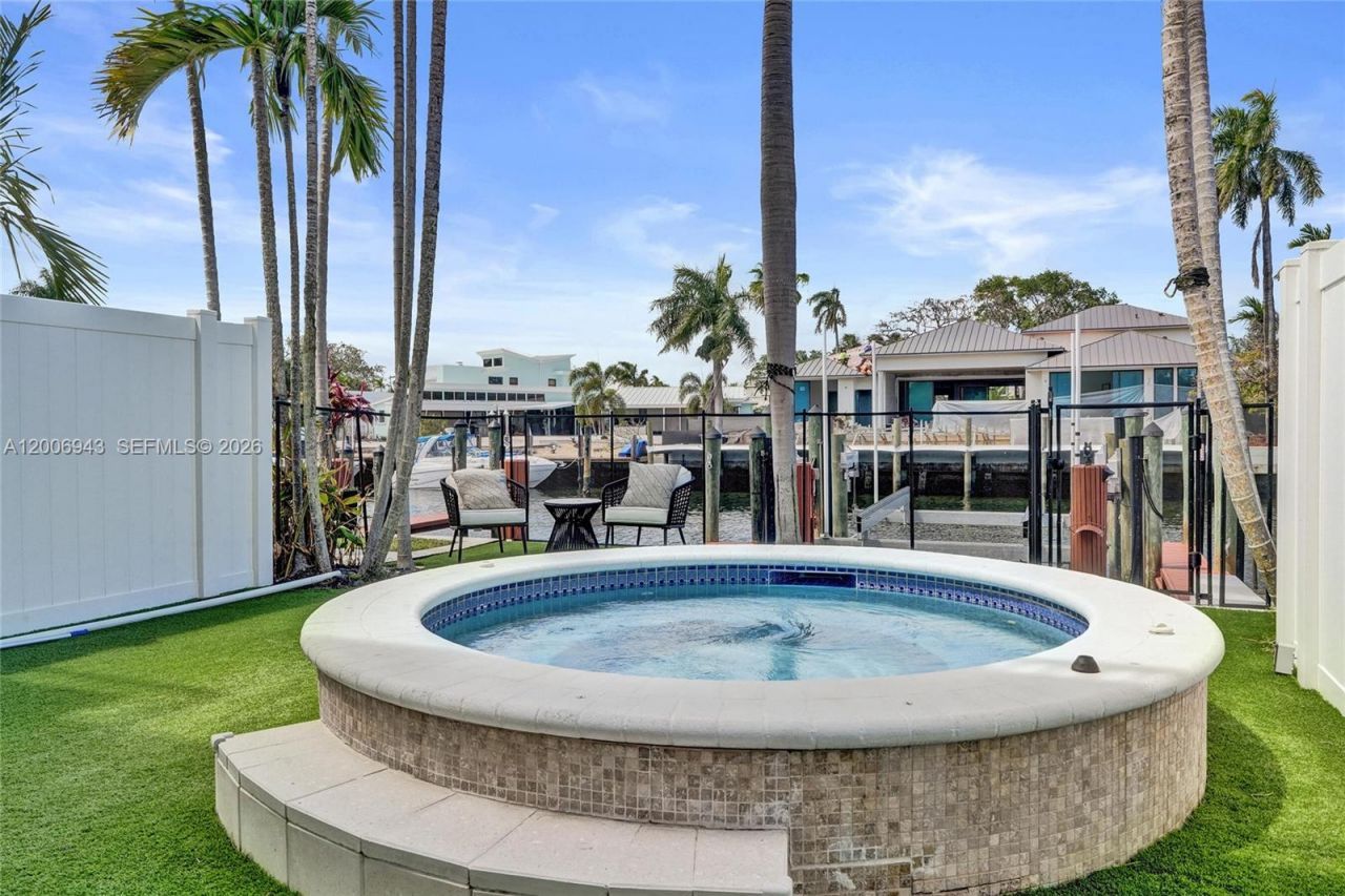 2739 NE 15th St , Fort Lauderdale, FL 33304 Photo
