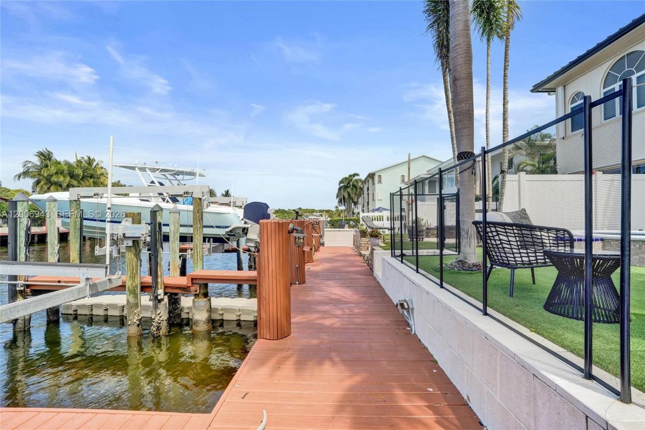 2739 NE 15th St , Fort Lauderdale, FL 33304 Photo