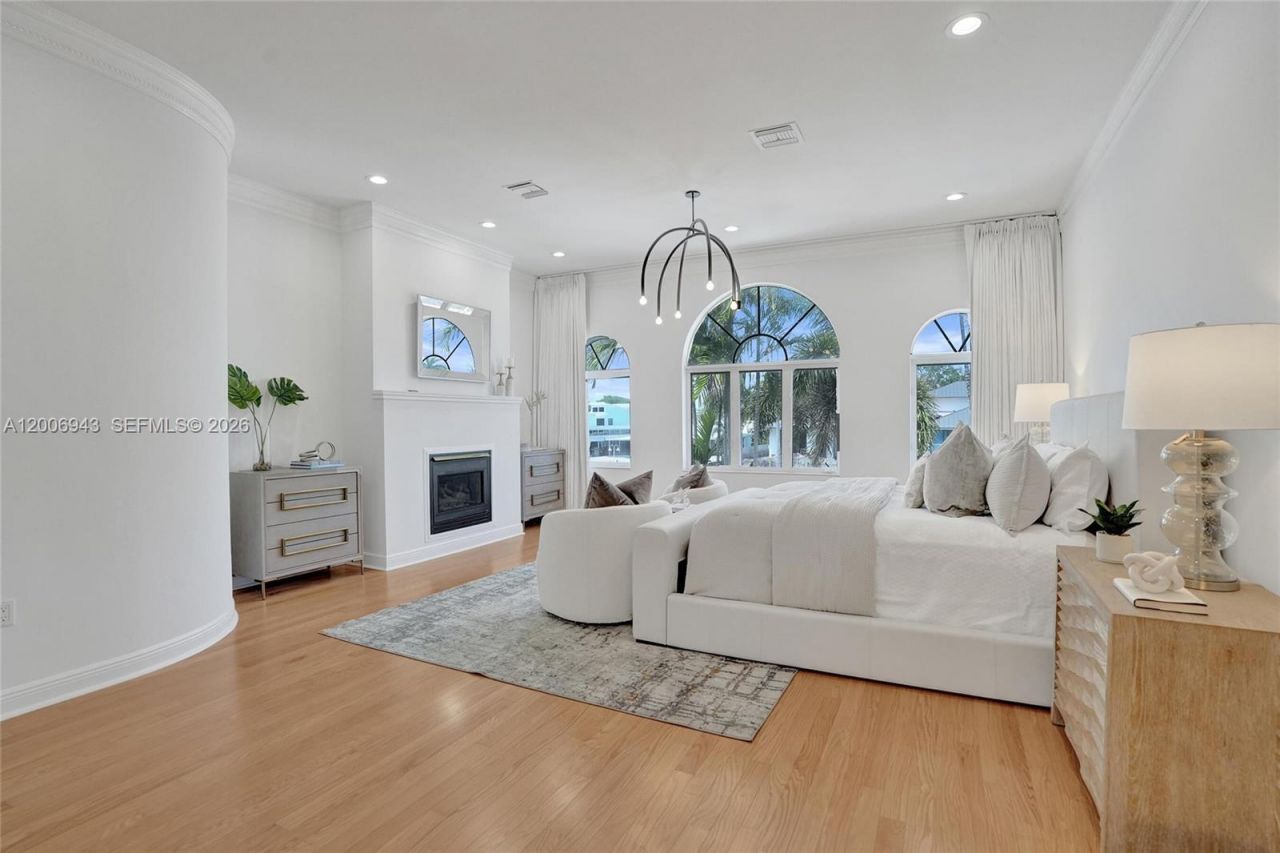 2739 NE 15th St , Fort Lauderdale, FL 33304 Photo