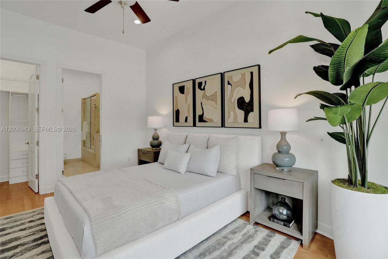 2739 NE 15th St , Fort Lauderdale, FL 33304 Photo