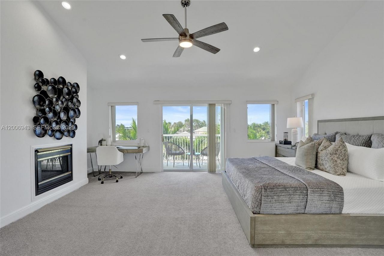 2739 NE 15th St , Fort Lauderdale, FL 33304 Photo