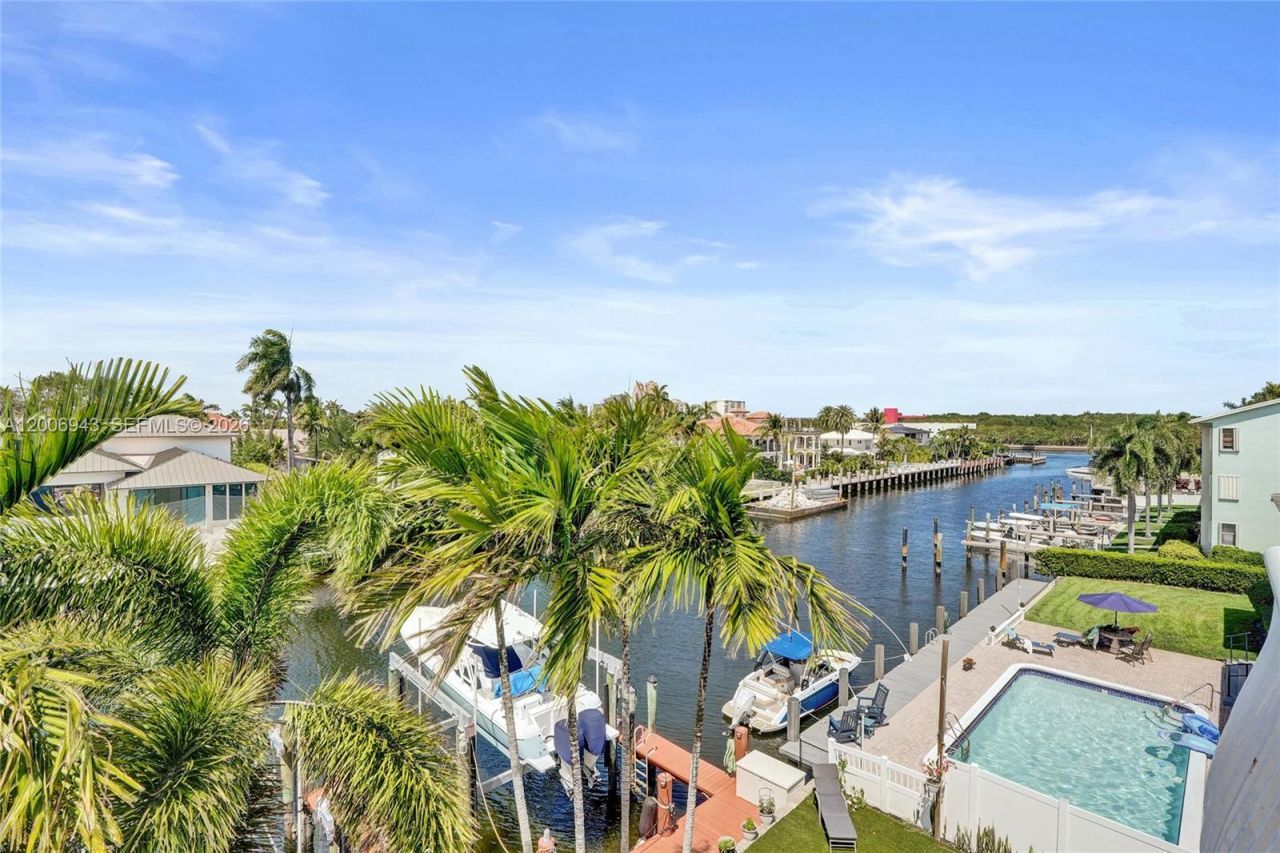 2739 NE 15th St , Fort Lauderdale, FL 33304 Photo