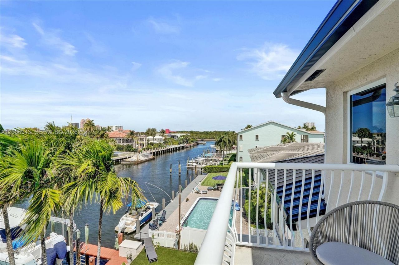 2739 NE 15th St , Fort Lauderdale, FL 33304 Photo