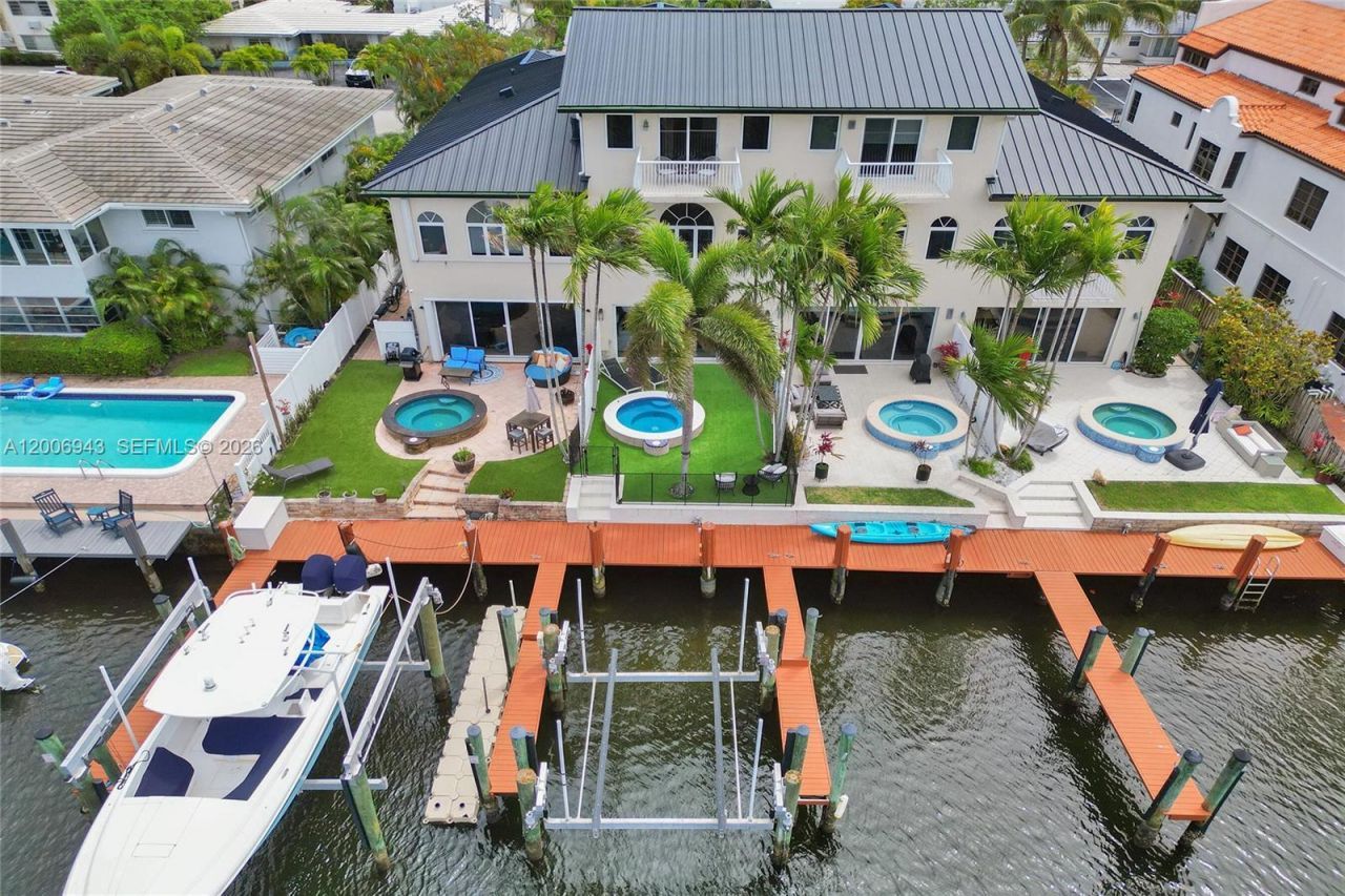 2739 NE 15th St , Fort Lauderdale, FL 33304 Photo