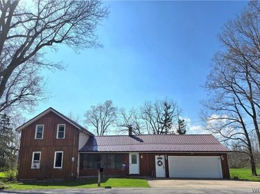 8984 Lovers Lane Road, Corfu, NY 14036