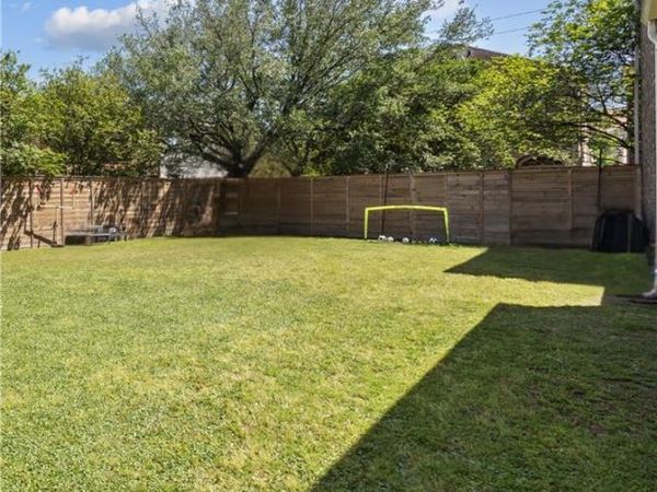 W ESPLANADE Avenue , Kenner, LA 70065