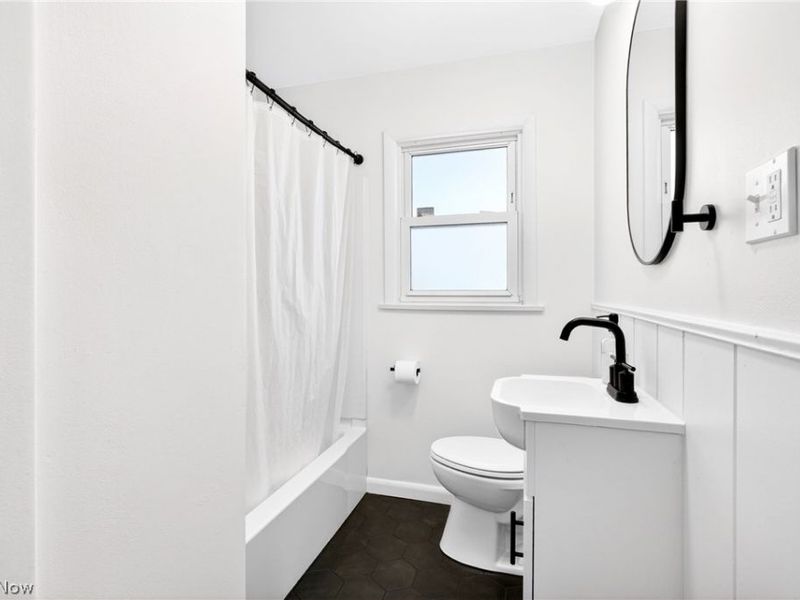 1424 Clemmens Avenue NW, Warren, OH 44485 Photo 13