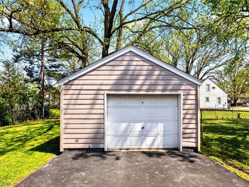 1424 Clemmens Avenue NW, Warren, OH 44485 Photo 20