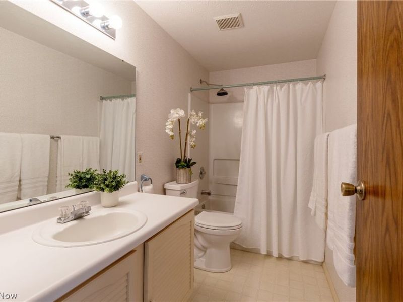 91 Quaker Ridge Drive, Akron, OH 44313 Photo 20